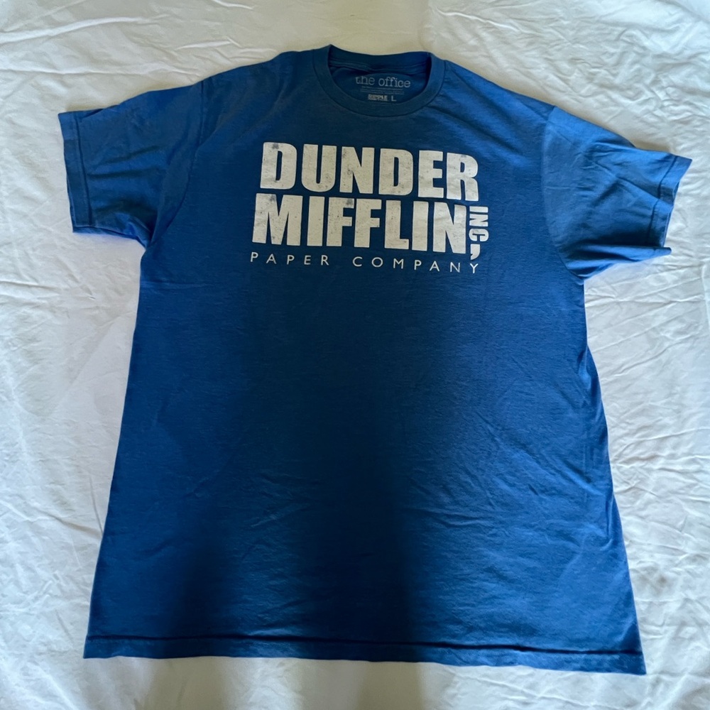 The Office T-shirt Size L - with 15% off if you get a bundle!